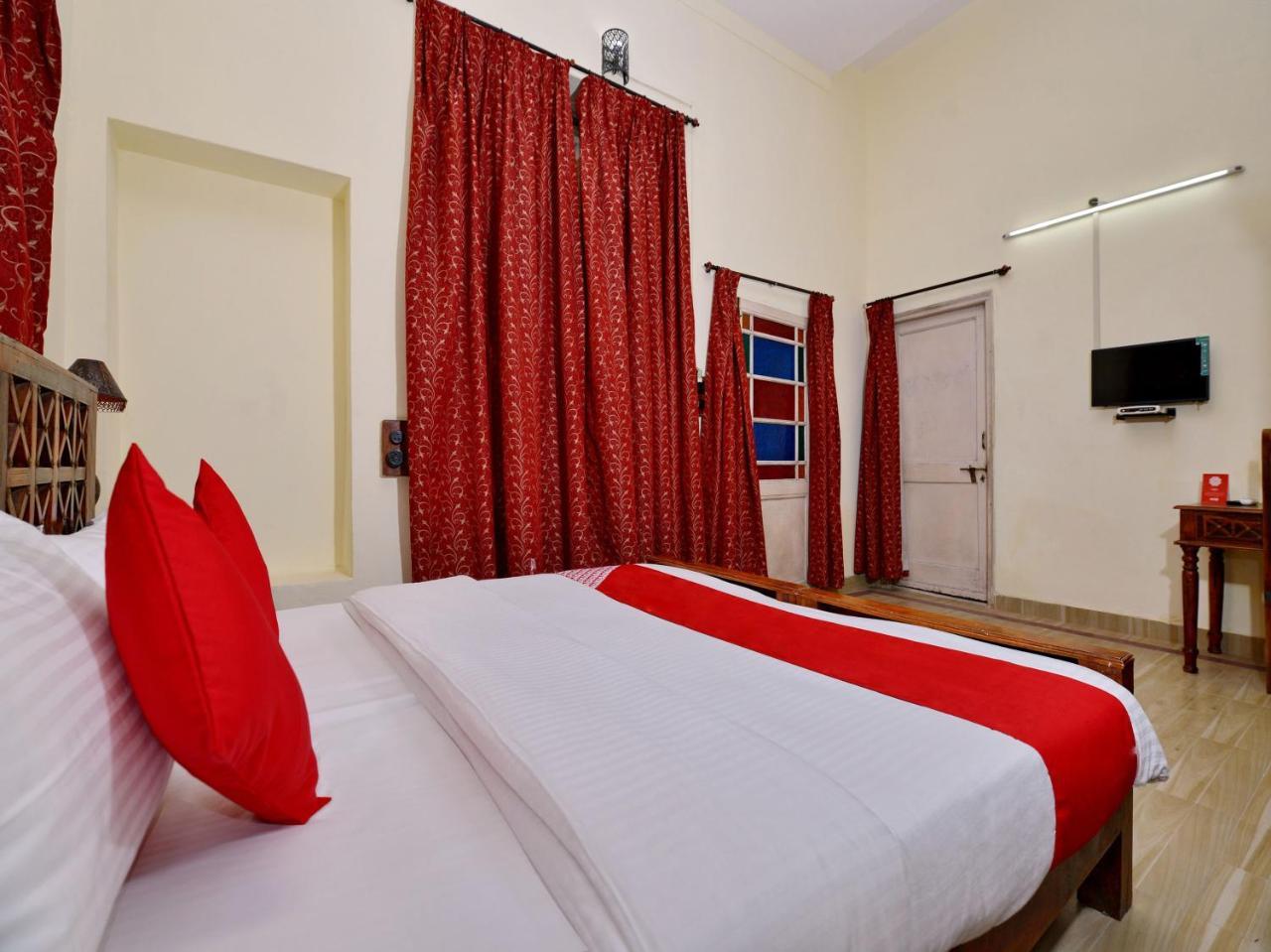 Oyo 15001 Marvel Umed Hotel